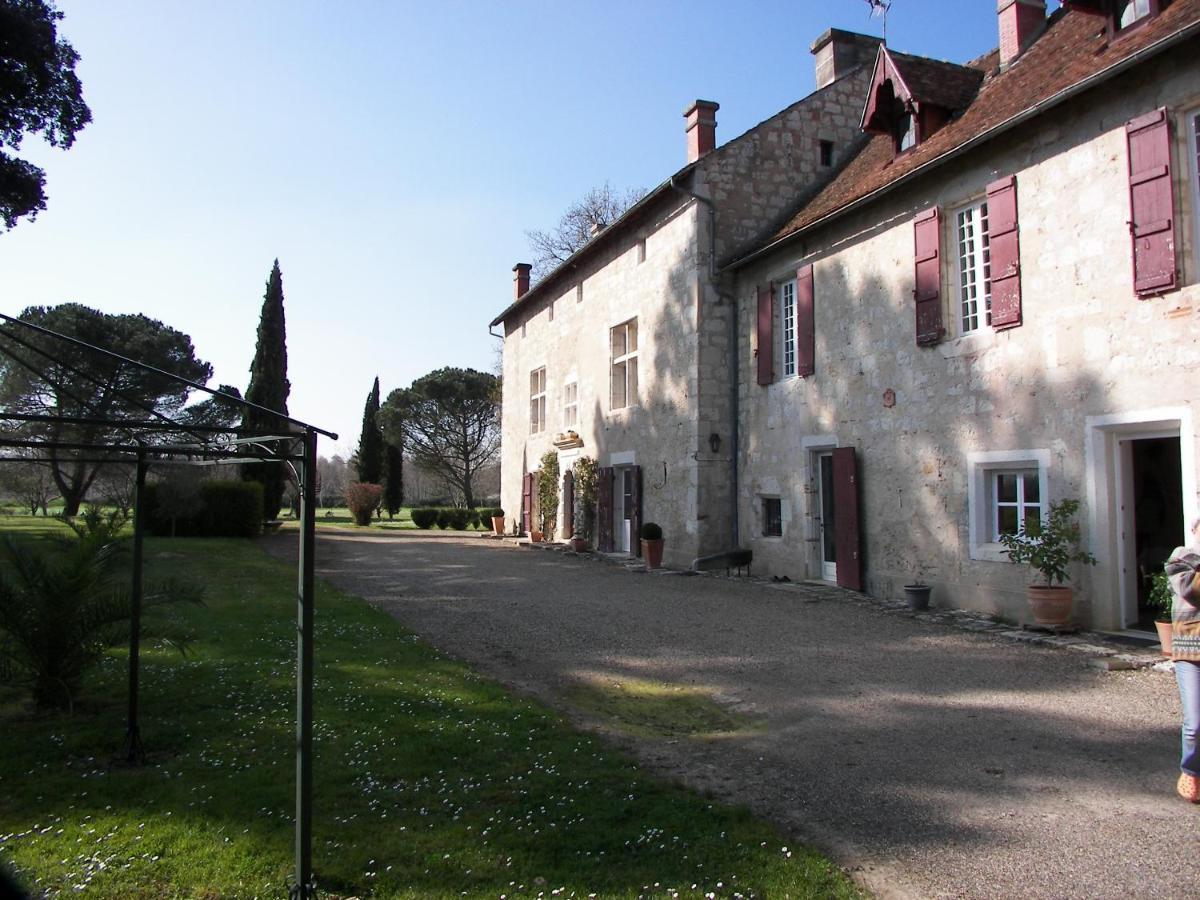 לינה וארוחת בוקר Saint-Jean-de-Thurac Domaine Du Noble מראה חיצוני תמונה